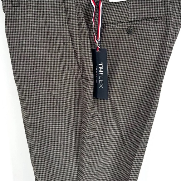 Tommy Hilfiger Men's Modern Fit Stretch Performance Dress Pants Brown 34/30 New - Picture 3 of 5